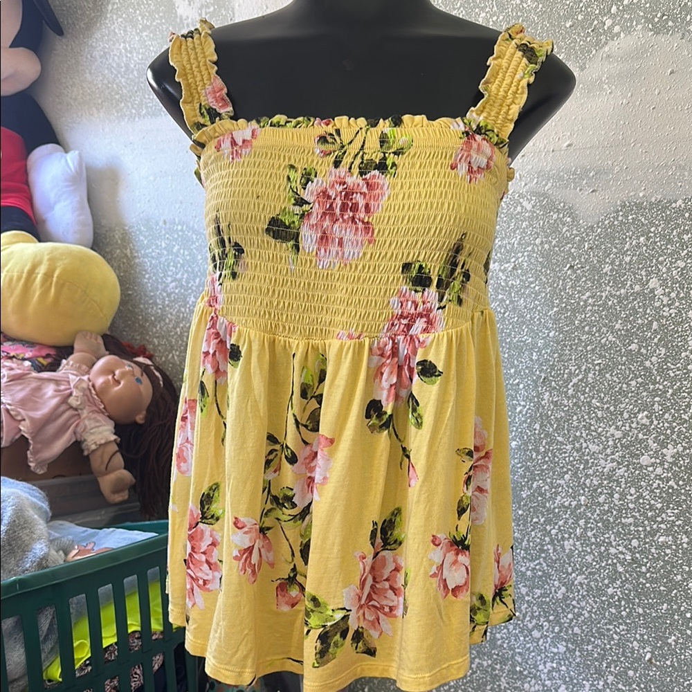 Torrid size large flora tank